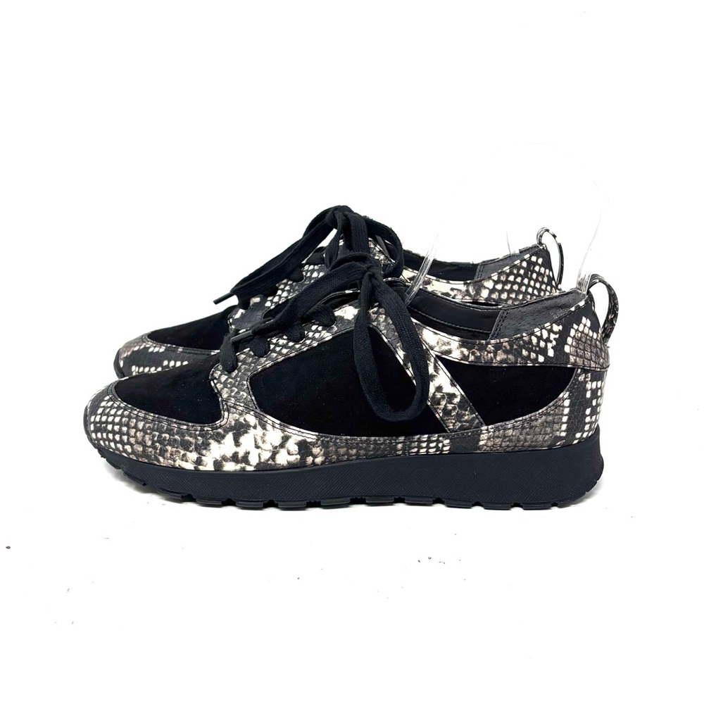 NEW Gili Sneakers